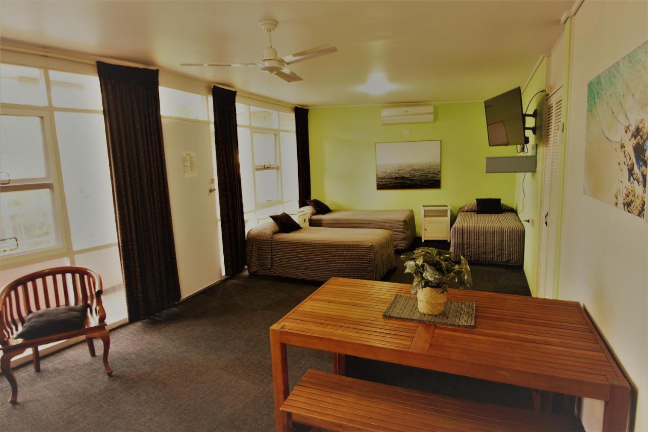Ocean Paradise Studios & Apartments Coffs Harbour Exteriör bild