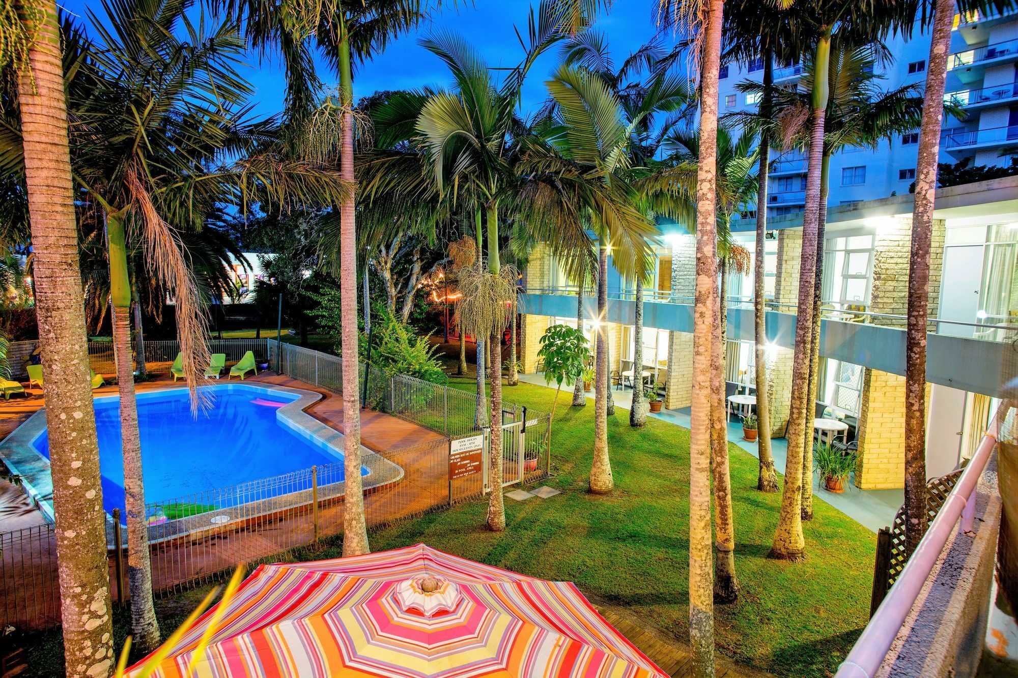 Ocean Paradise Studios & Apartments Coffs Harbour Exteriör bild